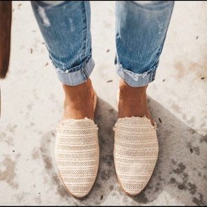 VICI ALLY HANDWOVEN ARTISAN SLIDES